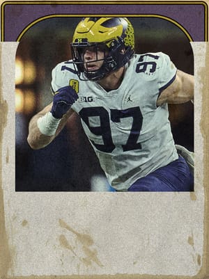Aidan Hutchinson Legends Unleashed 97 OVR - College Football 25