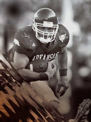 Peyton Hillis S6 Ultimate Alumni 92 OVR - College Football 26
